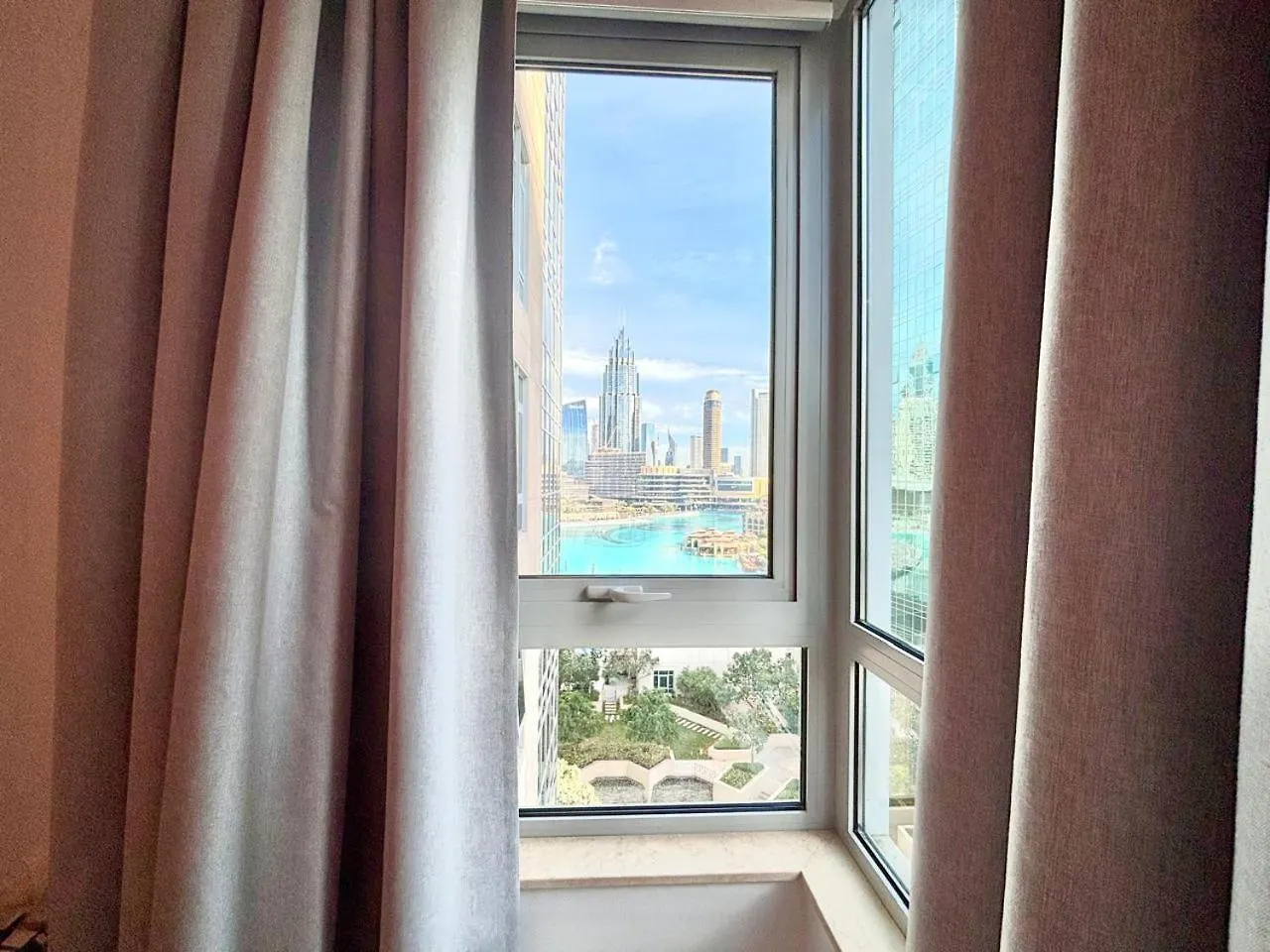 Tiffany Apartment Downtown Dubai