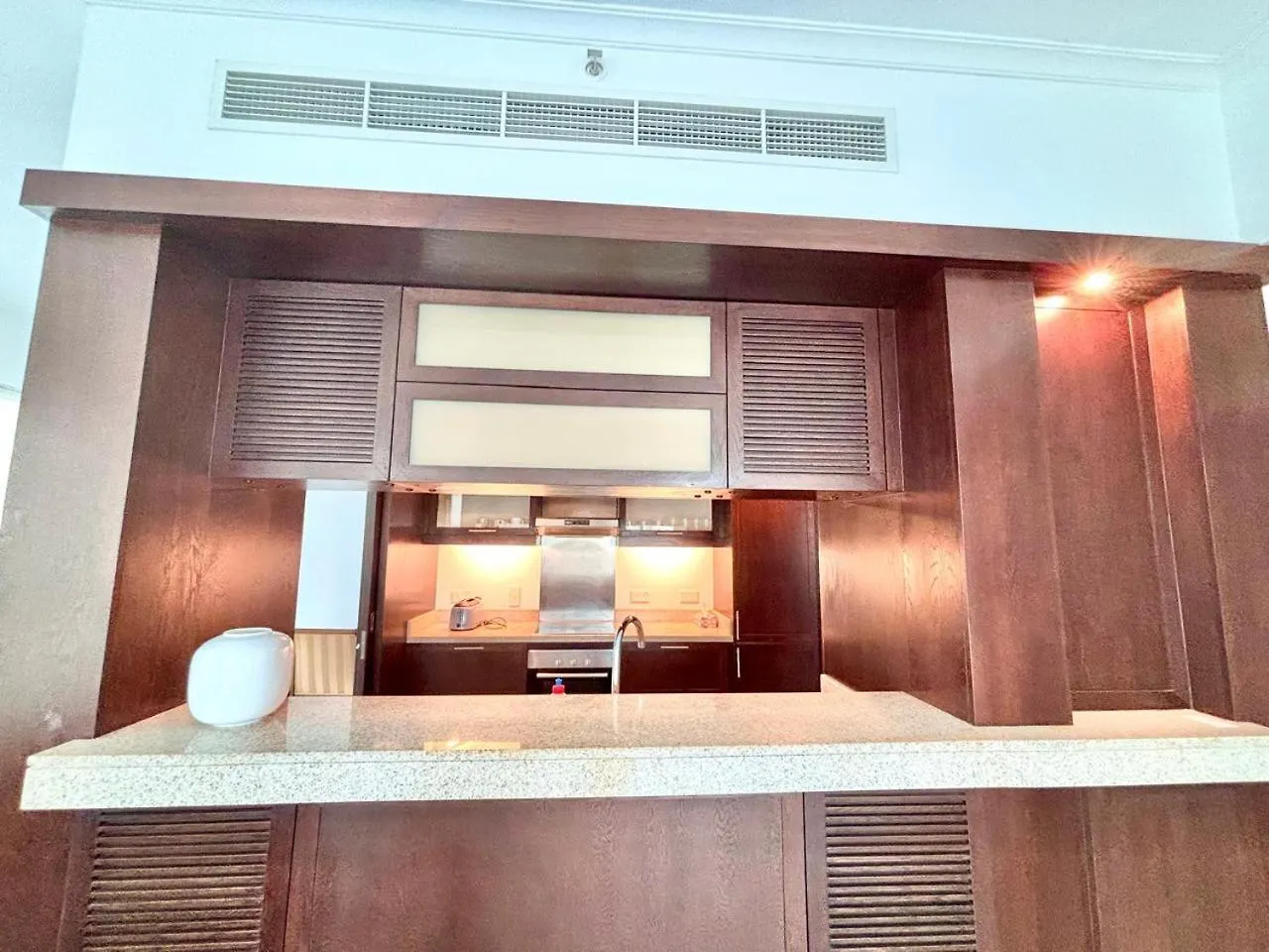 Tiffany Apartment Downtown Dubai